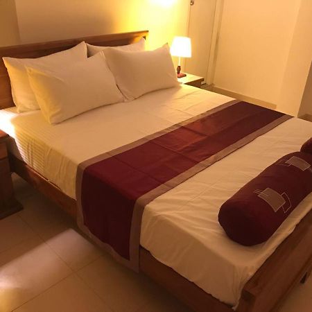 Ocean Pebbles Leilighet Dehiwala-Mount Lavinia Eksteriør bilde