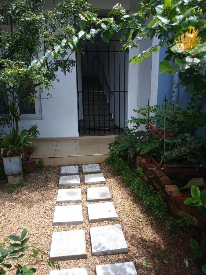 Ocean Pebbles Leilighet Dehiwala-Mount Lavinia Eksteriør bilde