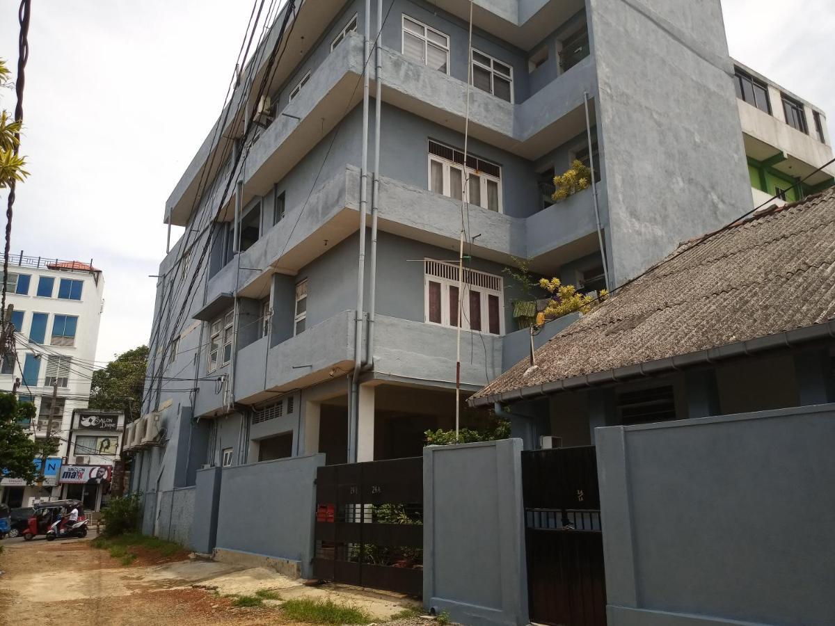 Ocean Pebbles Leilighet Dehiwala-Mount Lavinia Eksteriør bilde