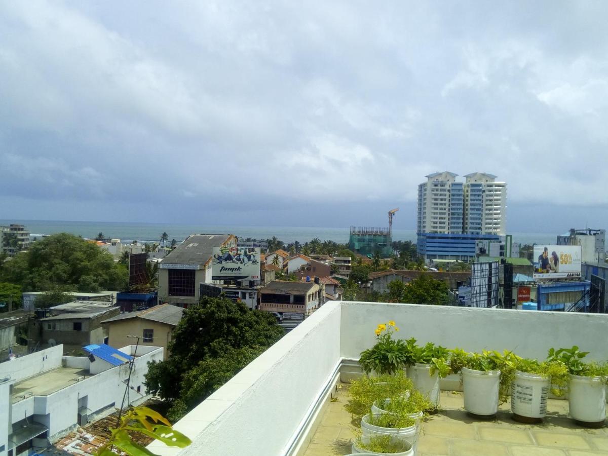 Ocean Pebbles Leilighet Dehiwala-Mount Lavinia Eksteriør bilde